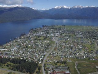 The Village Inn - Lake