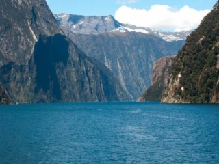 The Village Inn - Sea